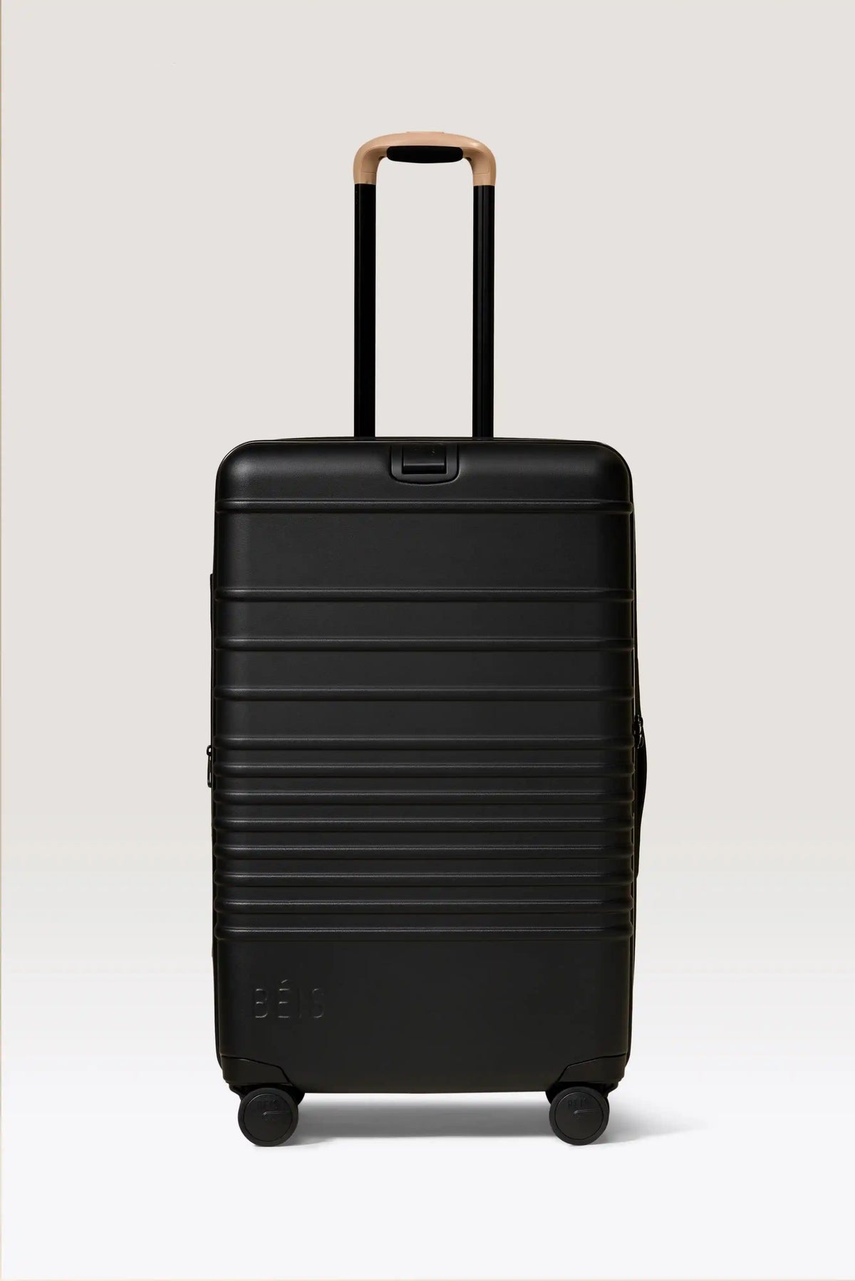 The Medium Check-In Roller in Black