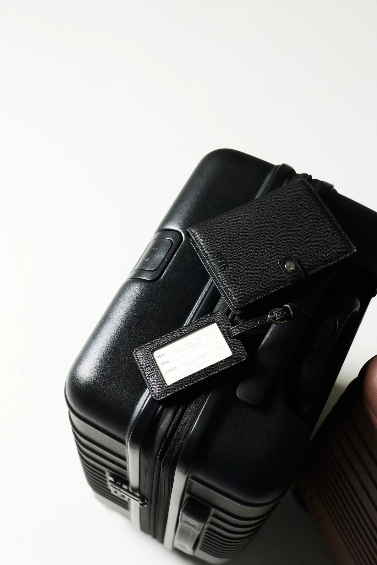 The Passport & Luggage Tag Set in Black